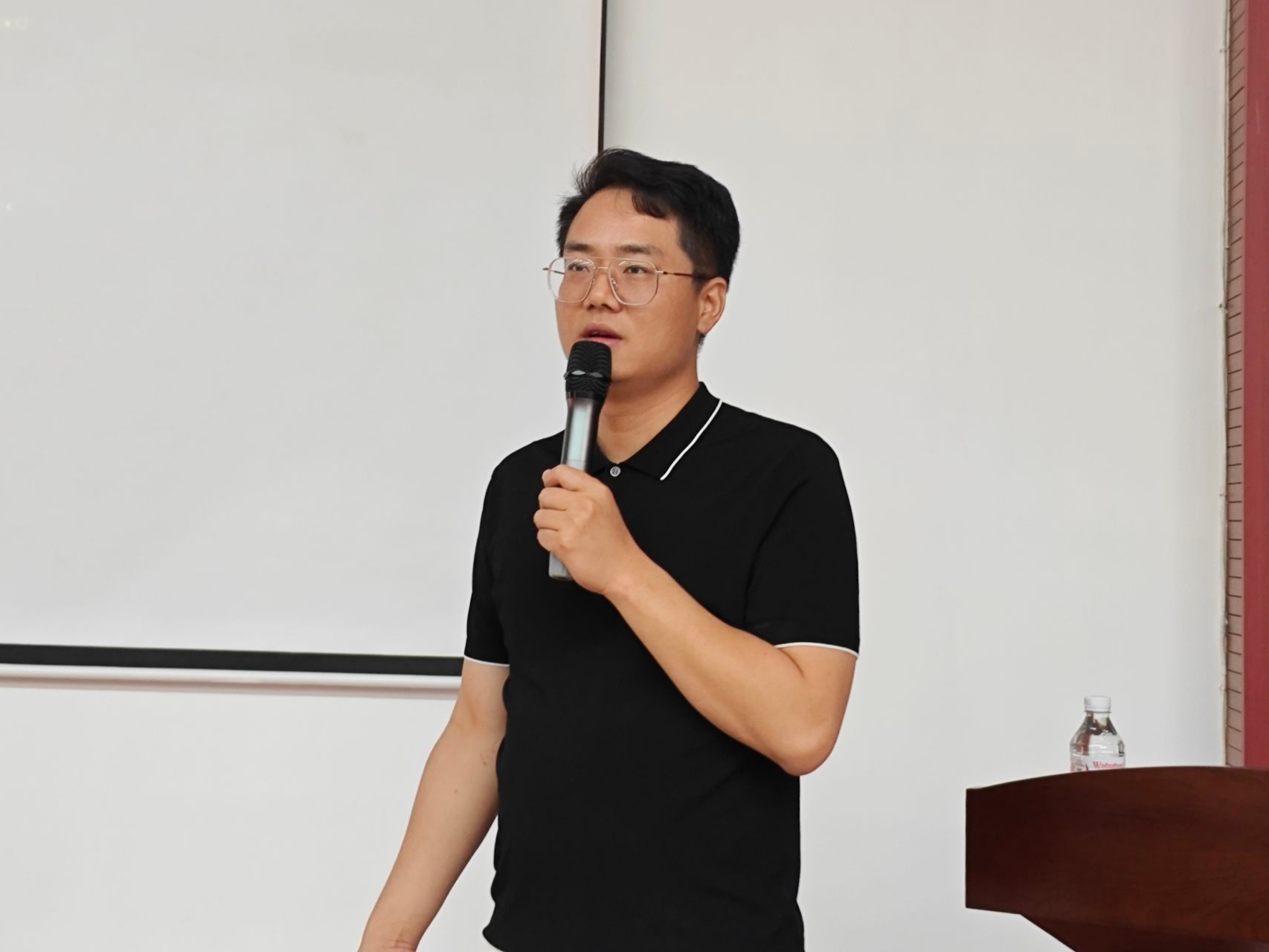 MK体育官网