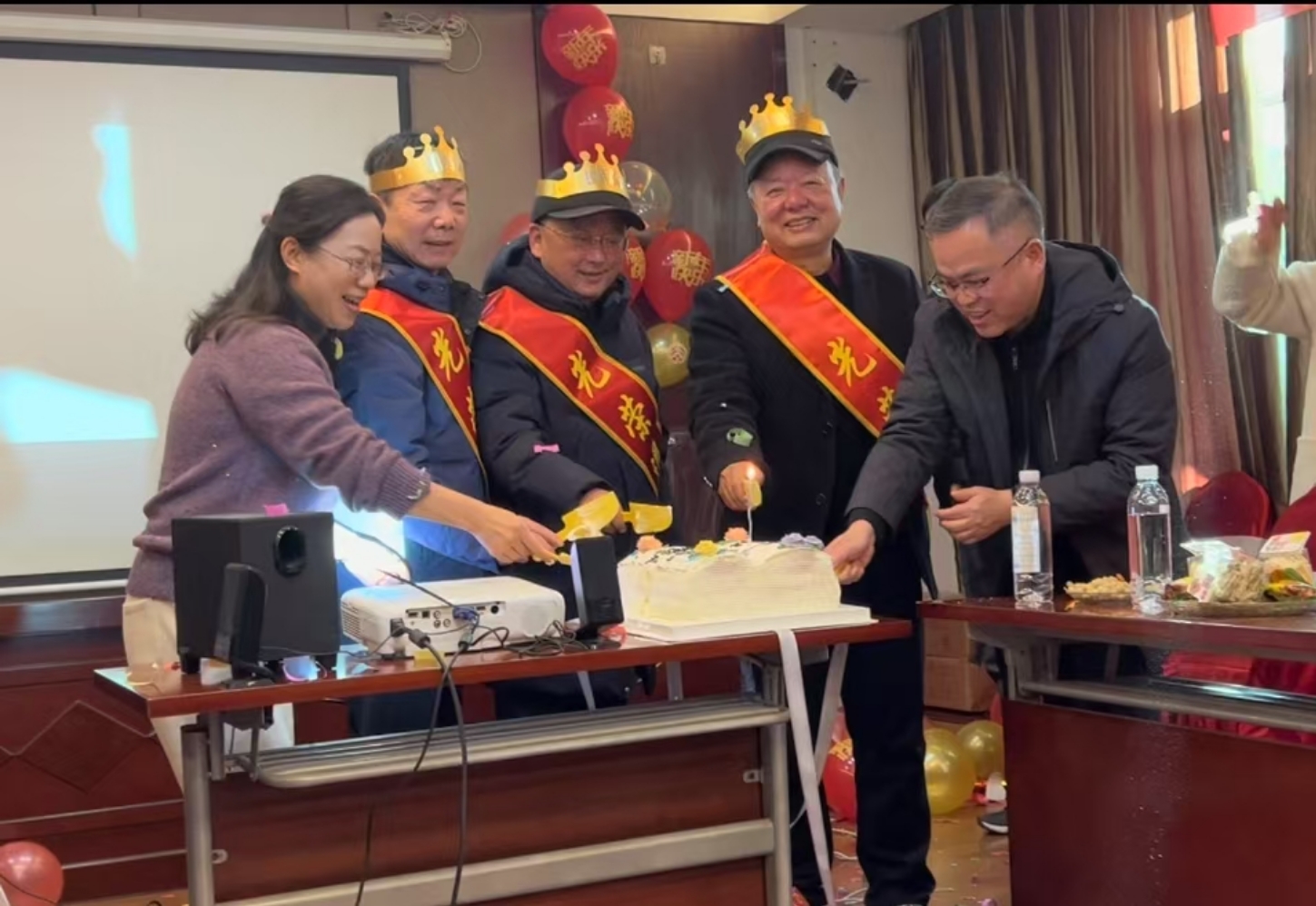 MK体育官网
