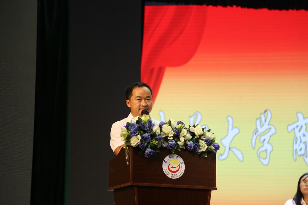 MK体育官网