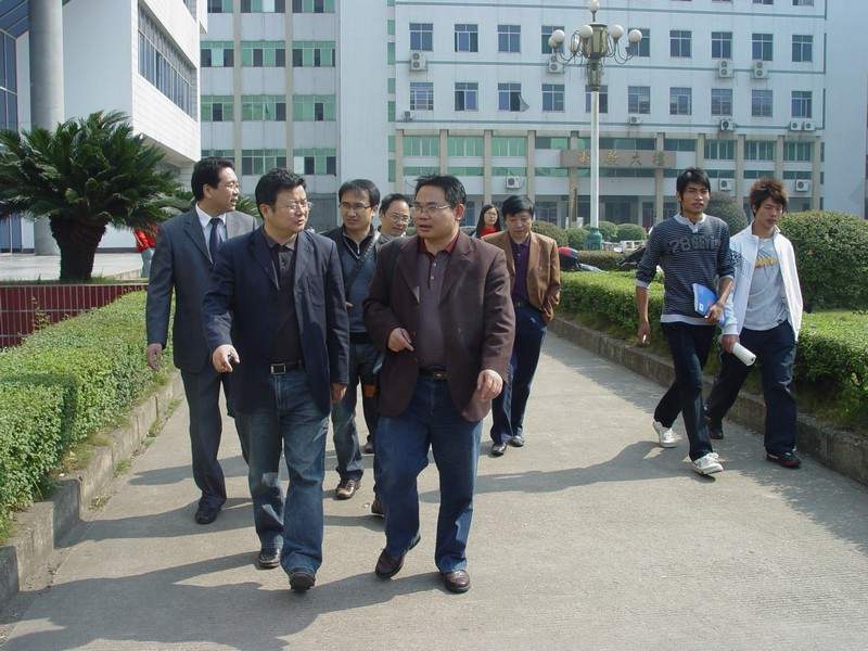 MK体育官网