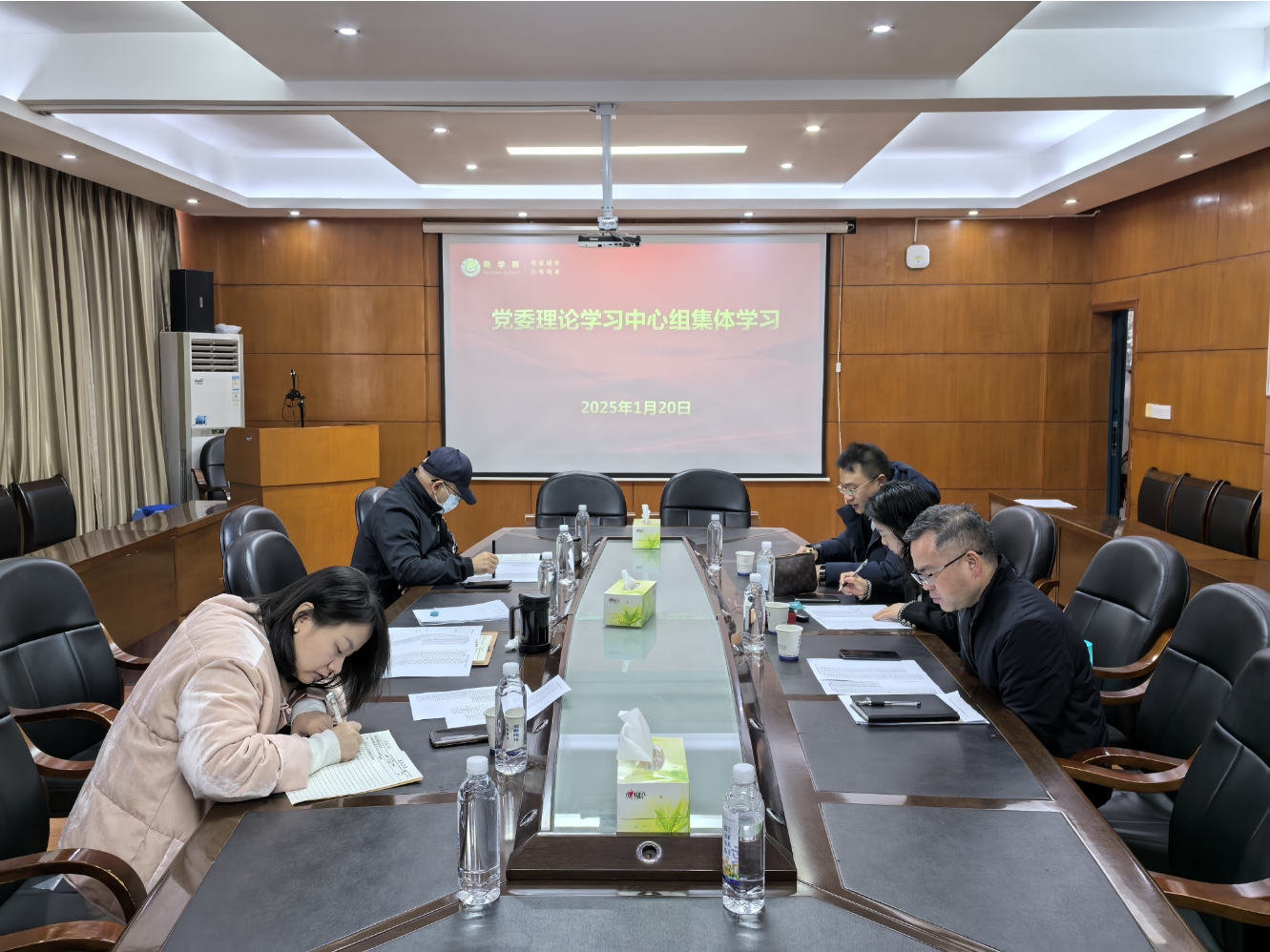 MK体育官网